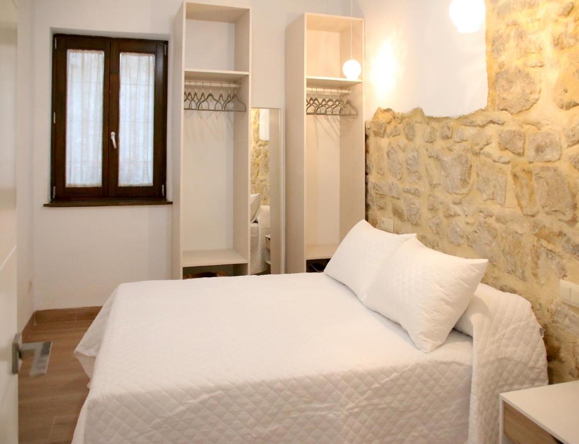 Apartamentos Turisticos La Estacion Úbeda Exterior foto